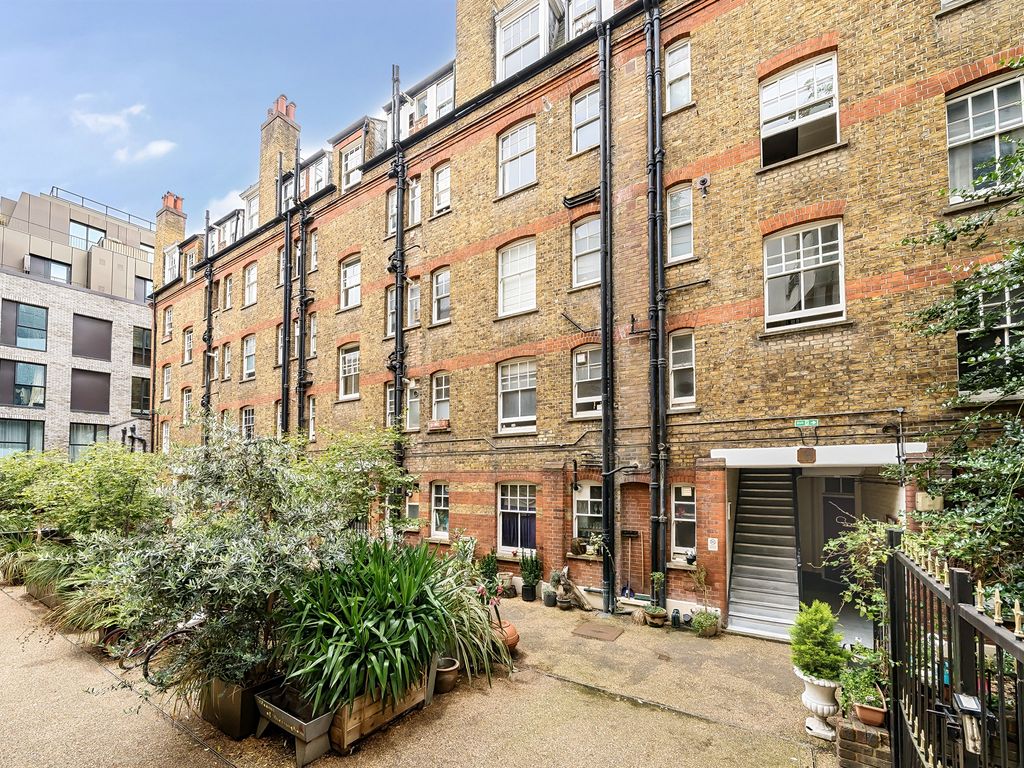 1 bed flat for sale in Parker Mews, Covent Garden, London WC2B, £500,000