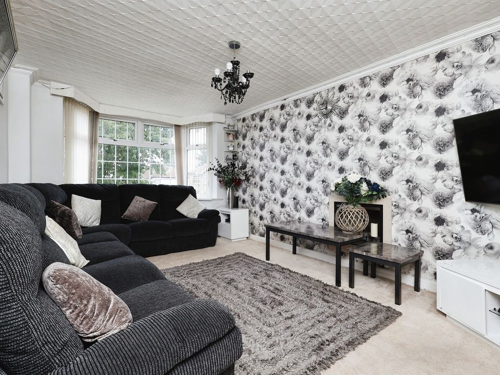 5 bed detached house for sale in Branksome Crescent, Bradford BD9, £450,000