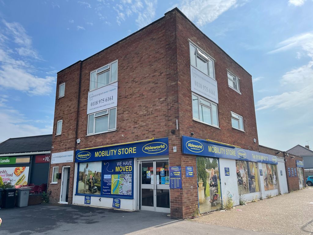 Retail premises to let in Shinfield Road, Reading RG2, £40,000 pa