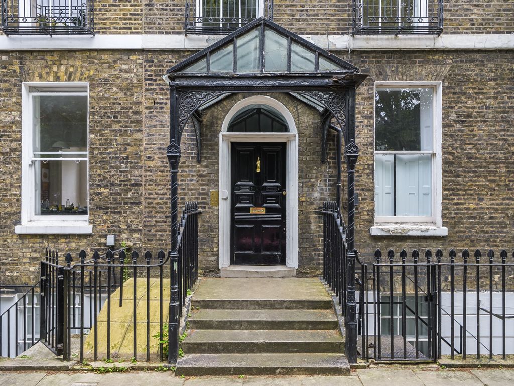 3 bed flat for sale in Compton Terrace, London N1, £1,300,000