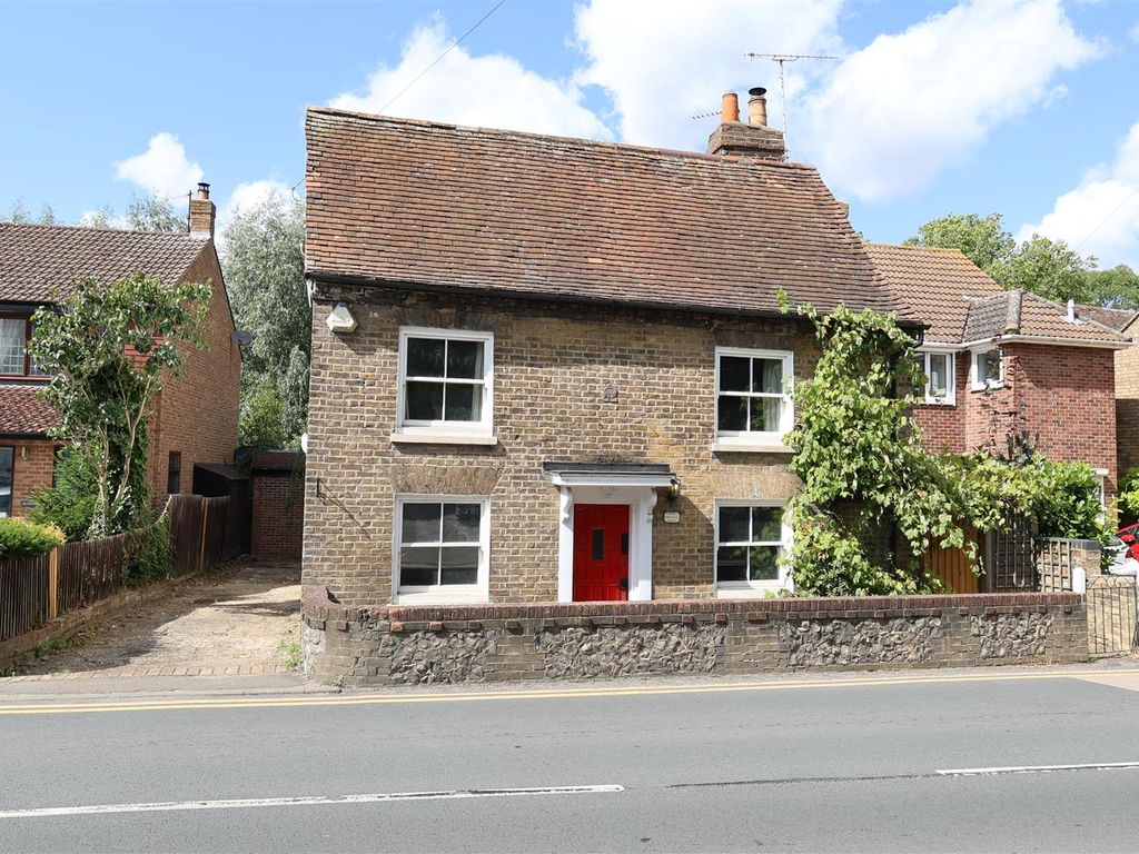 3 bed detached house to rent in Station Road, Eynsford, Dartford DA4, £1,995 pcm