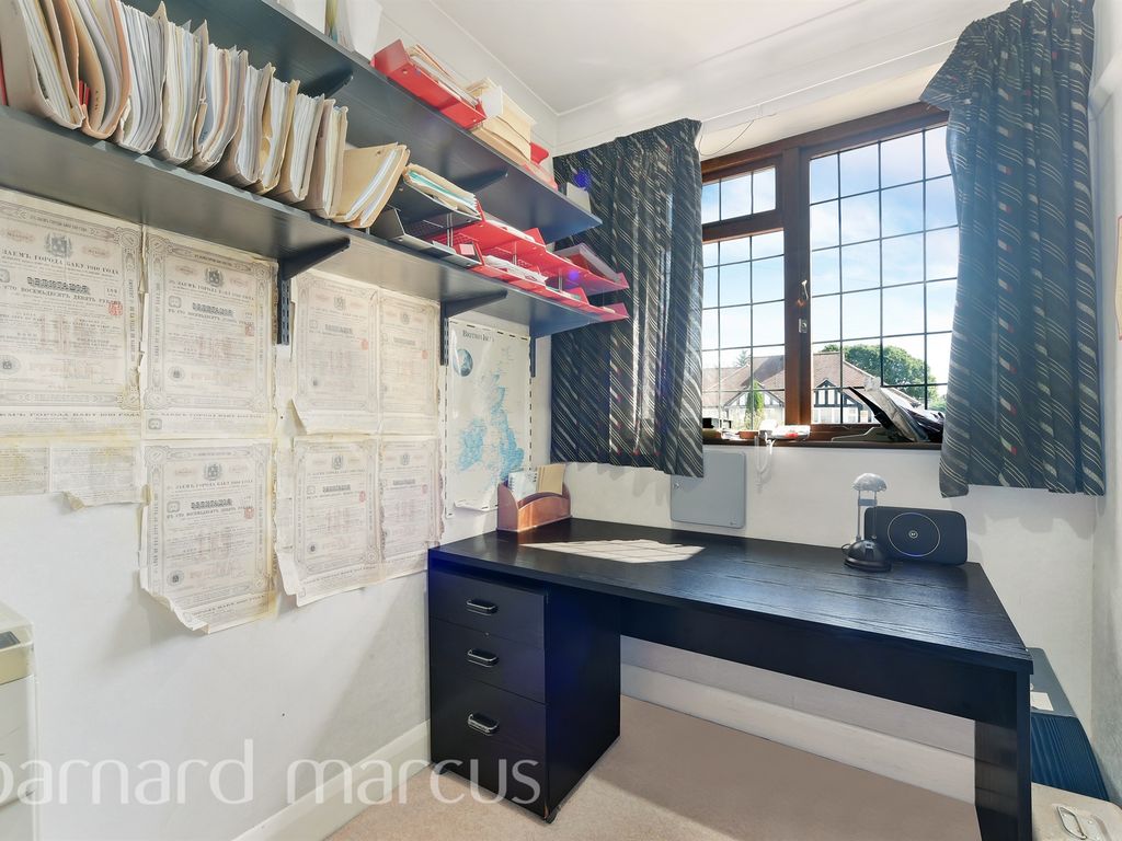 4 bed semi-detached house for sale in Hollington Crescent, New Malden KT3, £700,000