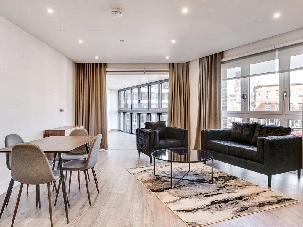 3 bed flat for sale in New Drum Street, London E1, £925,000