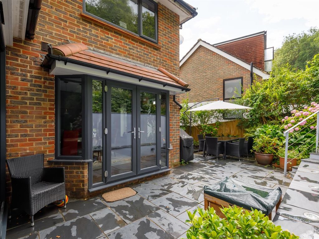 4 bed detached house for sale in Shepherds Croft, Brighton BN1, £1,000,000