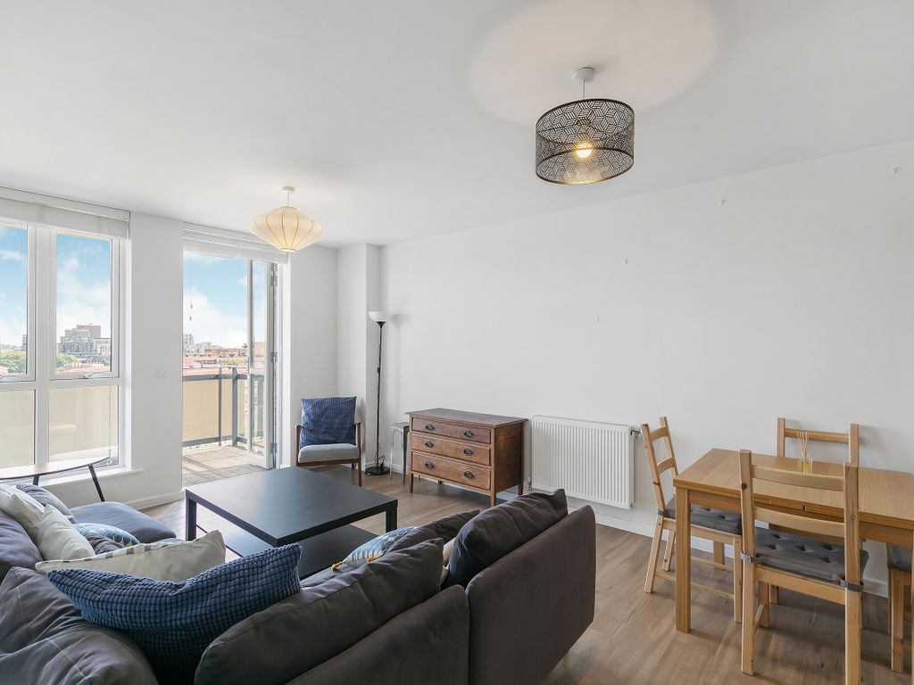 2 bed flat for sale in Geoff Cade Way, London E3, £475,000