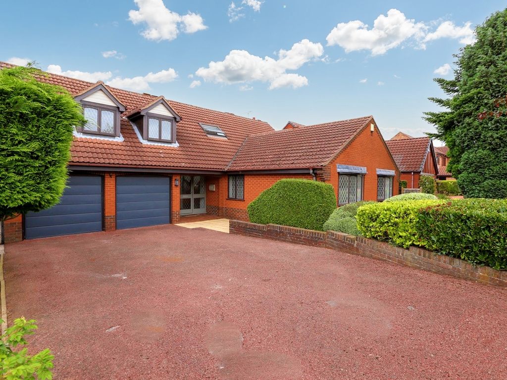 4 bed detached house for sale in Old Chapel Lane, Underwood, Nottinghamshire NG16, £650,000