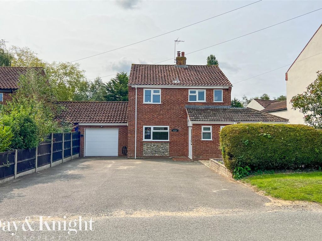3 bed link-detached house for sale in Staithe Road, Burgh St. Peter, Beccles NR34, £375,000