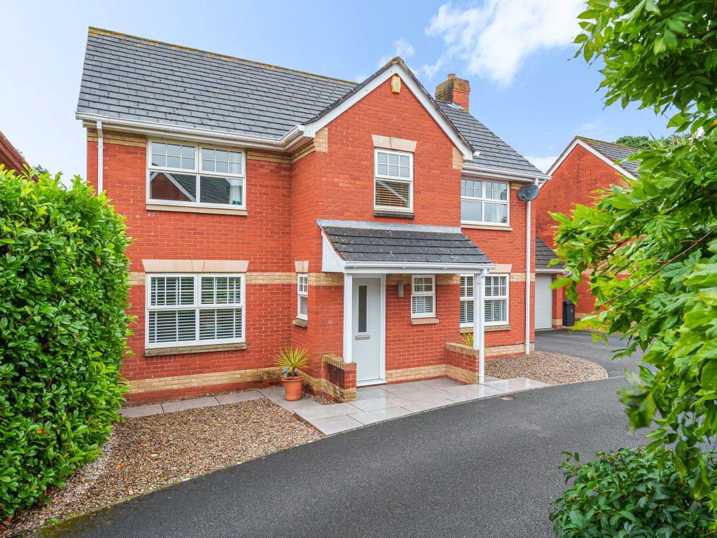 4 bed detached house for sale in Knights Crescent, Exeter EX2, £550,000