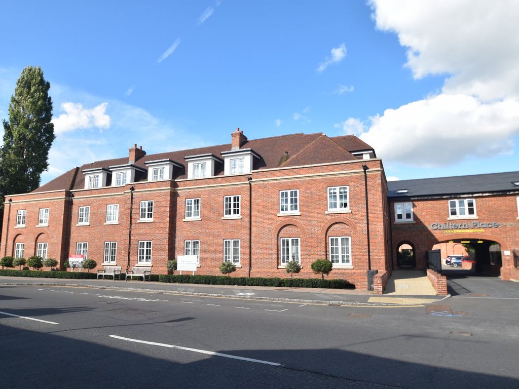 New home, 2 bed flat for sale in The Broadway, Amersham, Bucks HP7, £399,999