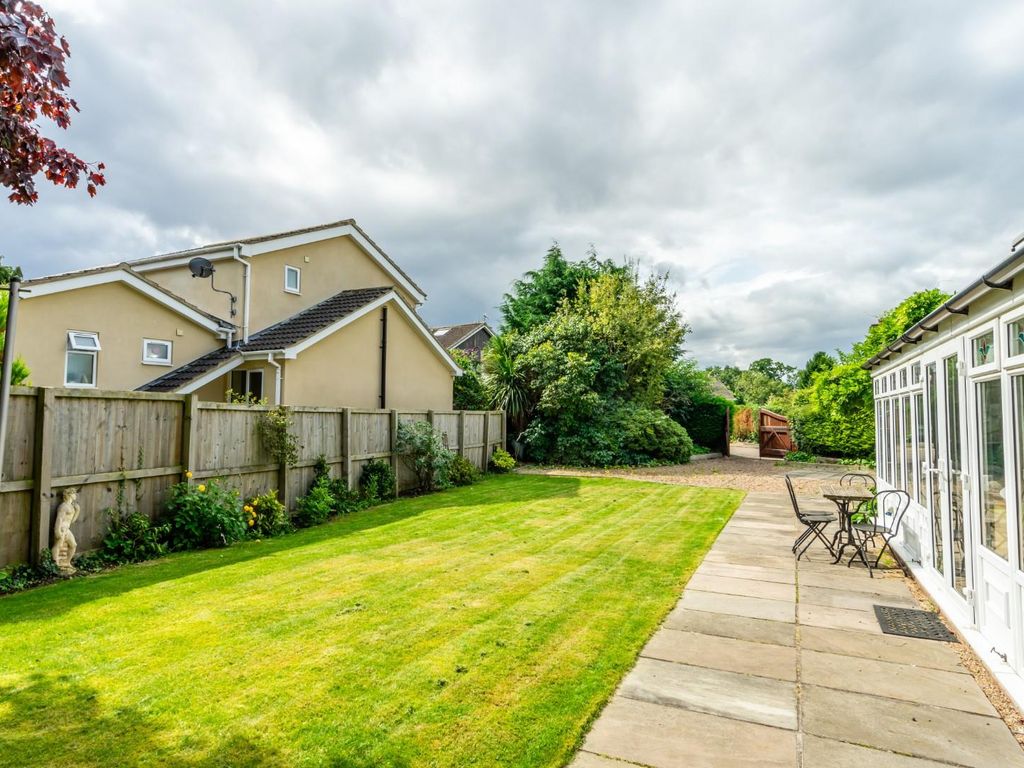 3 bed detached house for sale in The Dell, Skelton, York YO30, £475,000