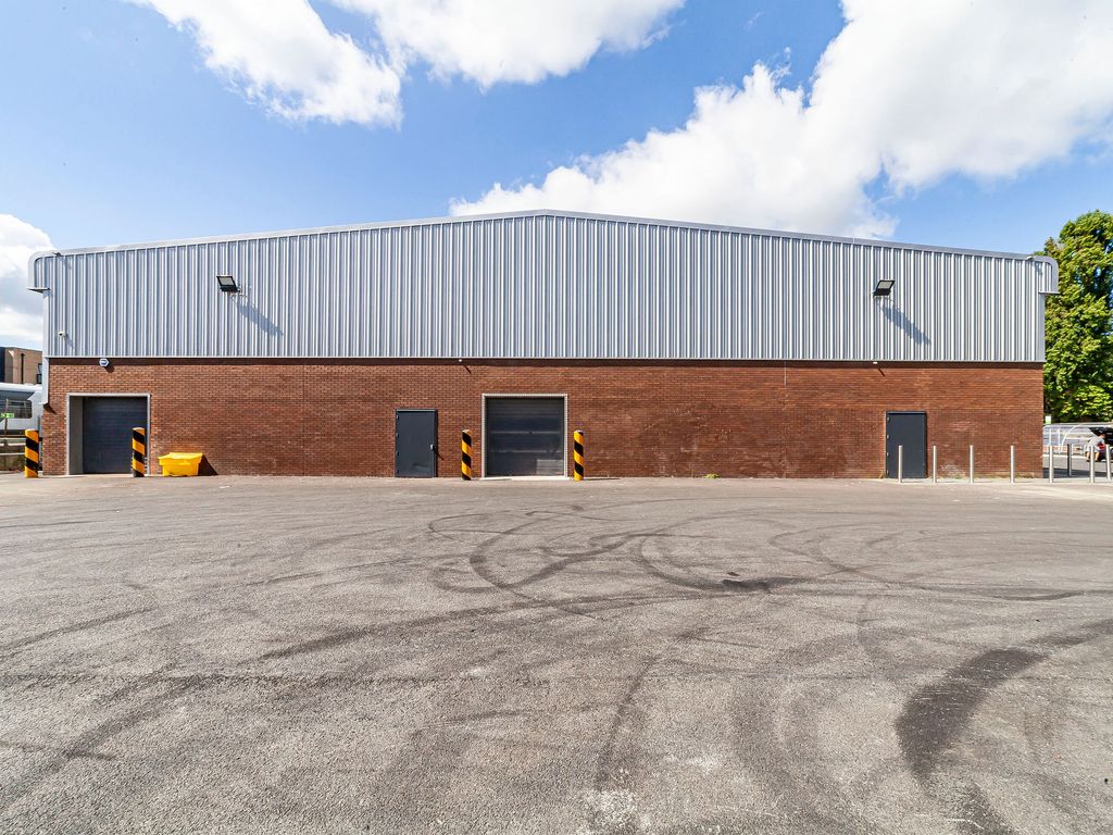 Industrial to let in Stanwell Road, Ashford TW15, Non quoting