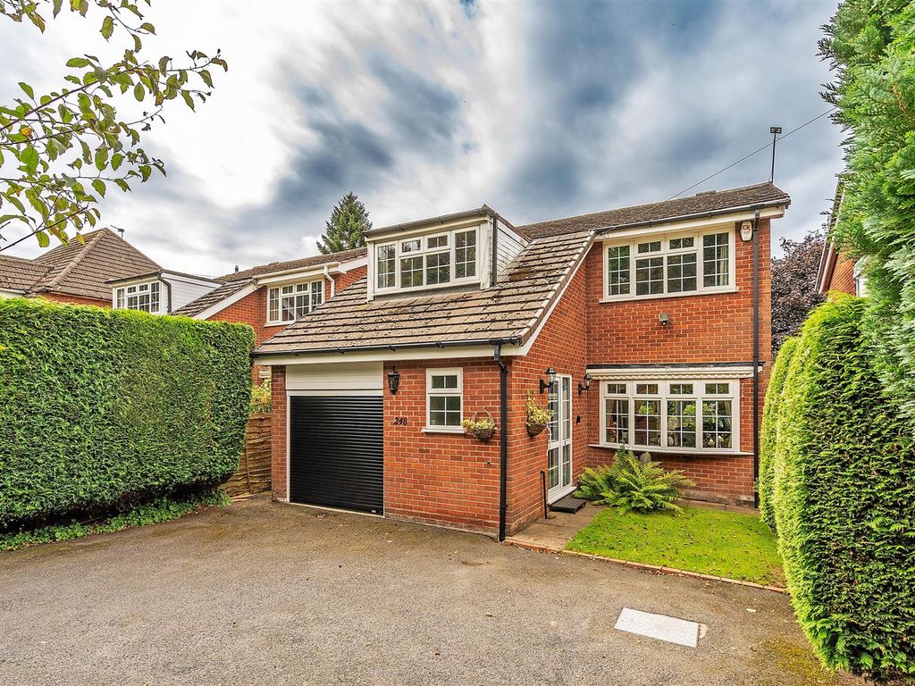 4 bed detached house for sale in Widney Lane, Shirley, Solihull B91, £575,000