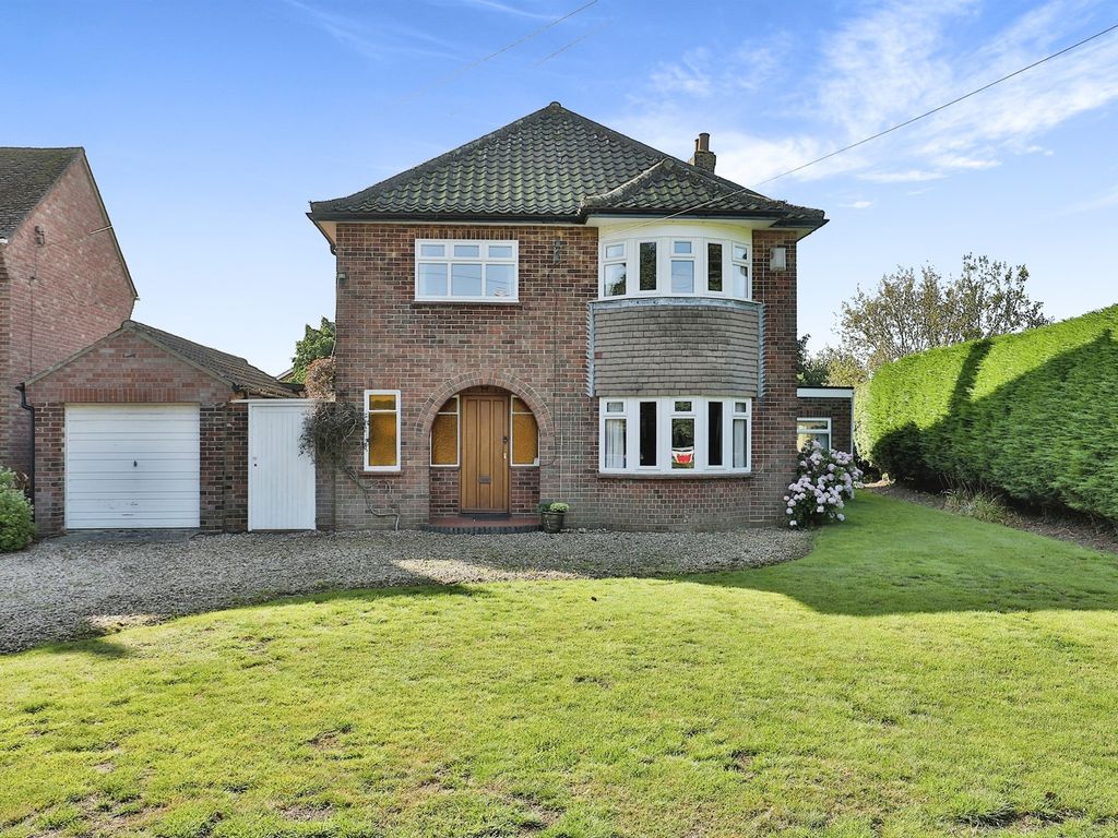 4 bed detached house for sale in Cantley Lane, Cringleford, Norwich NR4, £550,000