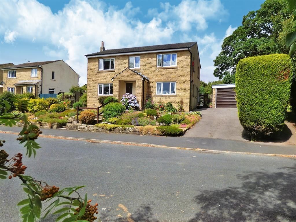 4 bed detached house for sale in Millholme Rise, Embsay, Skipton BD23, £599,950