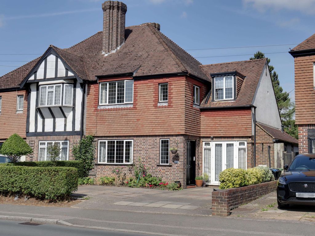 5 bed semi-detached house for sale in Coulsdon Road, Old Coulsdon, Coulsdon CR5, £690,000
