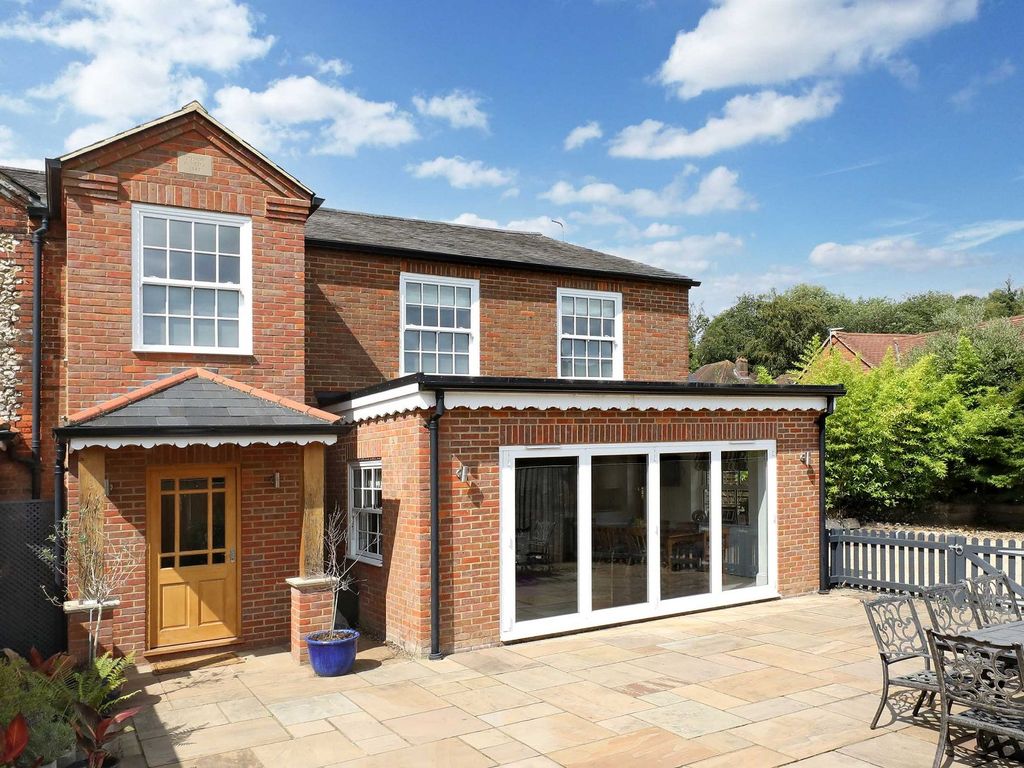 3 bed semi-detached house for sale in The Larchlands, Penn HP10, £975,000