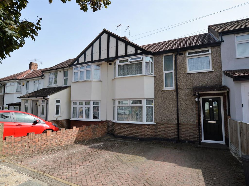 3 bed property for sale in Hall Farm Drive, Whitton, Twickenham TW2, £550,000