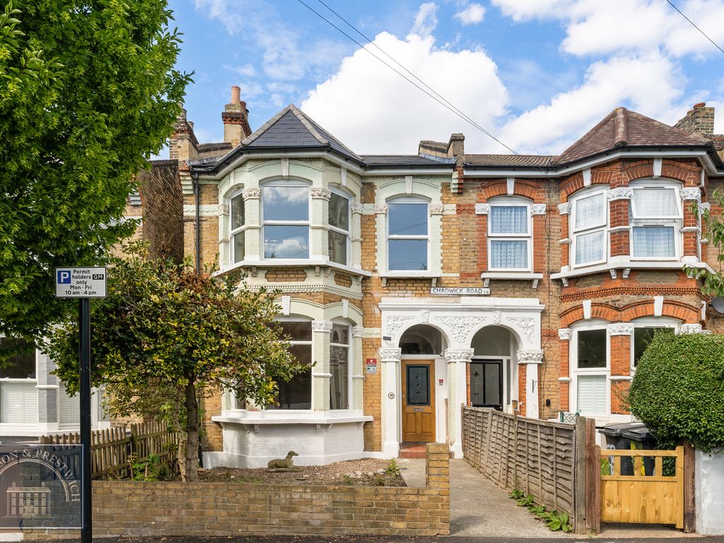 4 bed semi-detached house for sale in Chadwick Road, London E11, £925,000