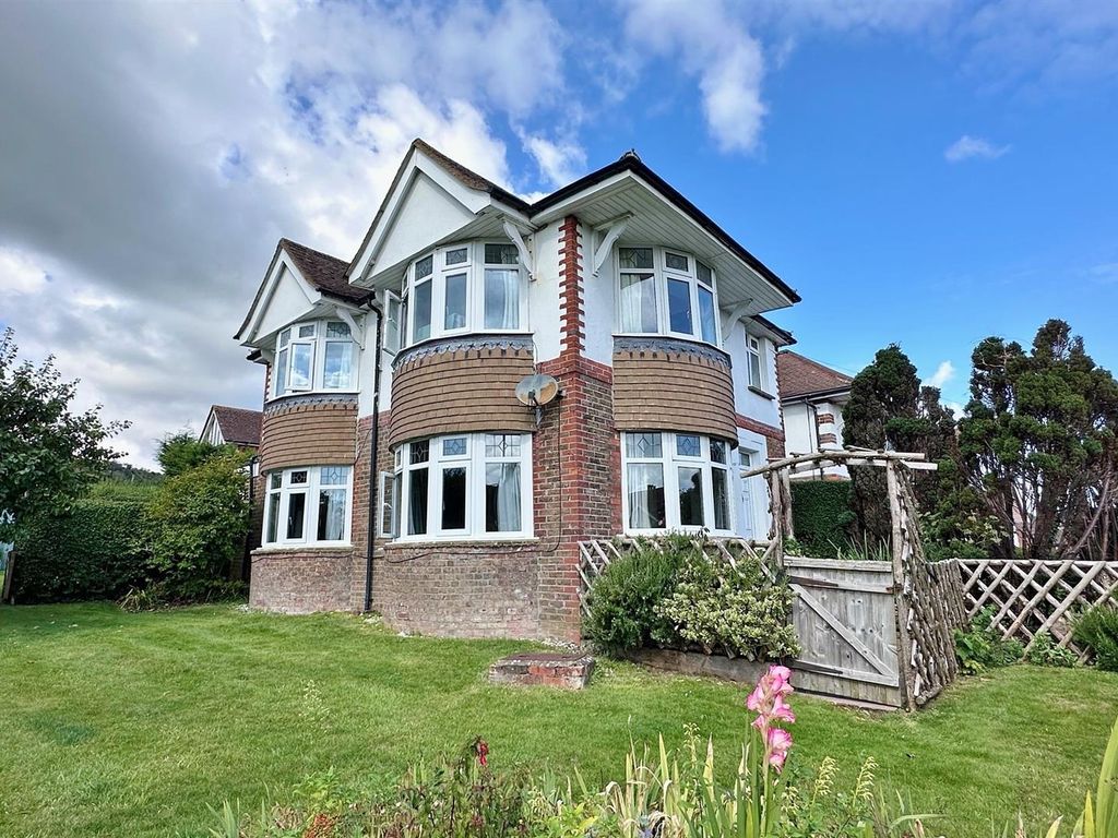 4 bed detached house for sale in Victoria Drive, Eastbourne BN20, £475,000