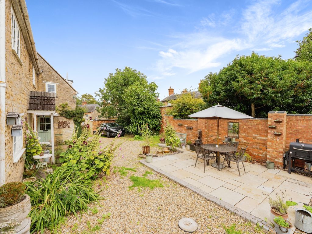 4 bed detached house for sale in High Street, Emberton, Olney MK46, £850,000