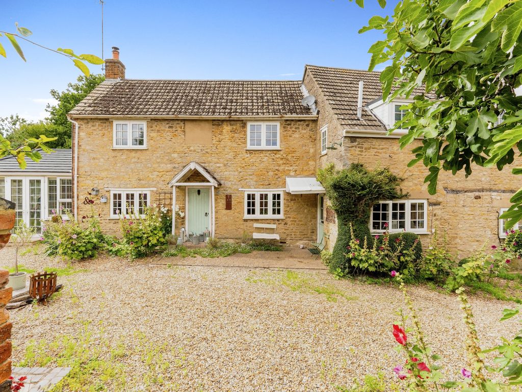 4 bed detached house for sale in High Street, Emberton, Olney MK46, £850,000