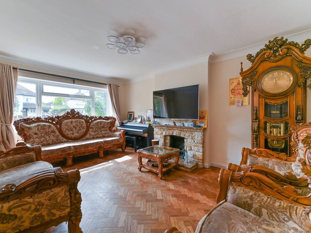 3 bed detached house for sale in Northey Avenue, Sutton SM2, £900,000