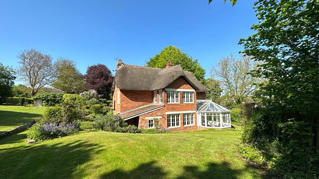 5 bed detached house for sale in Greens Lane, Swindon SN4, £1,000,000