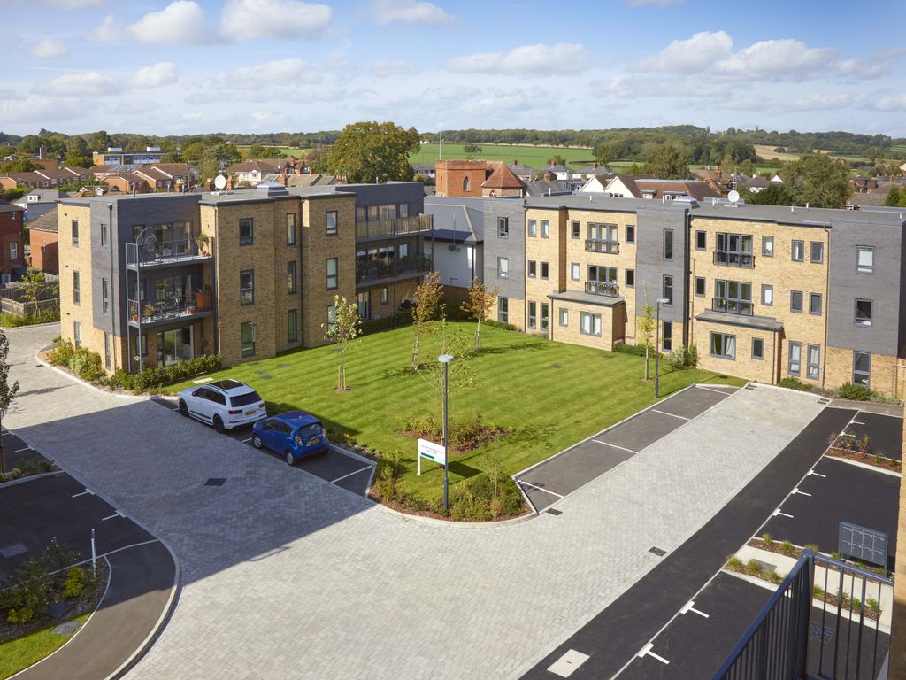 New home, 2 bed flat for sale in Furze Platt Road, Maidenhead SL6, £375,000