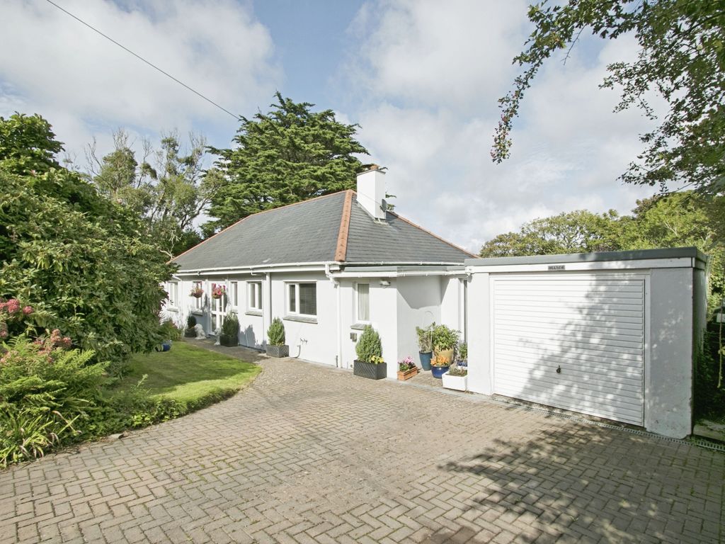 3 bed bungalow for sale in Banns Road, Mount Hawke, Truro, Cornwall TR4, £675,000