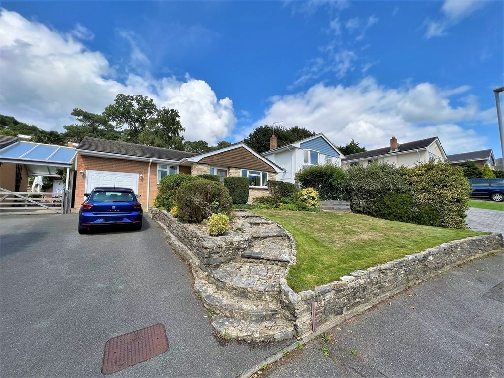 3 bed detached bungalow for sale in West Way, Broadstone BH18, £485,000