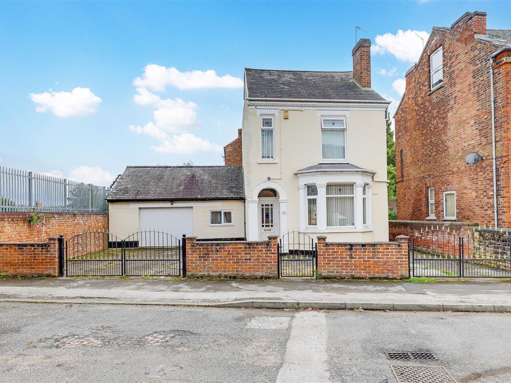 3 bed detached house for sale in Regent Street, New Basford, Nottinghamshire NG7, £350,000