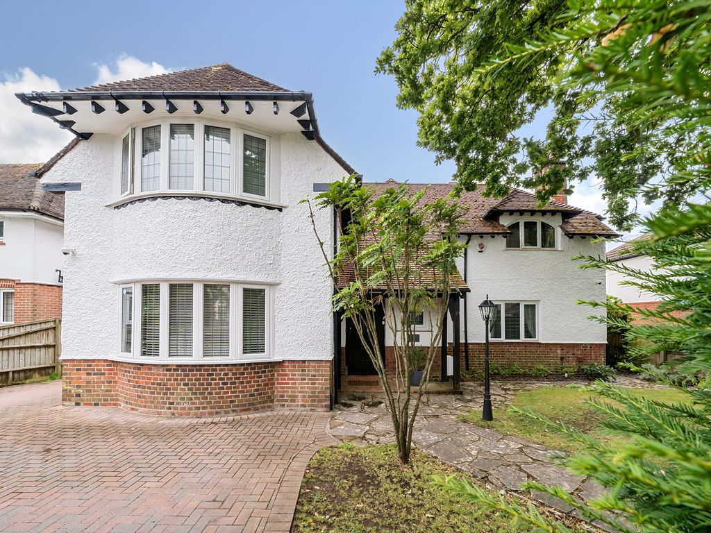 4 bed detached house for sale in Chessel Avenue, Southampton SO19, £675,000