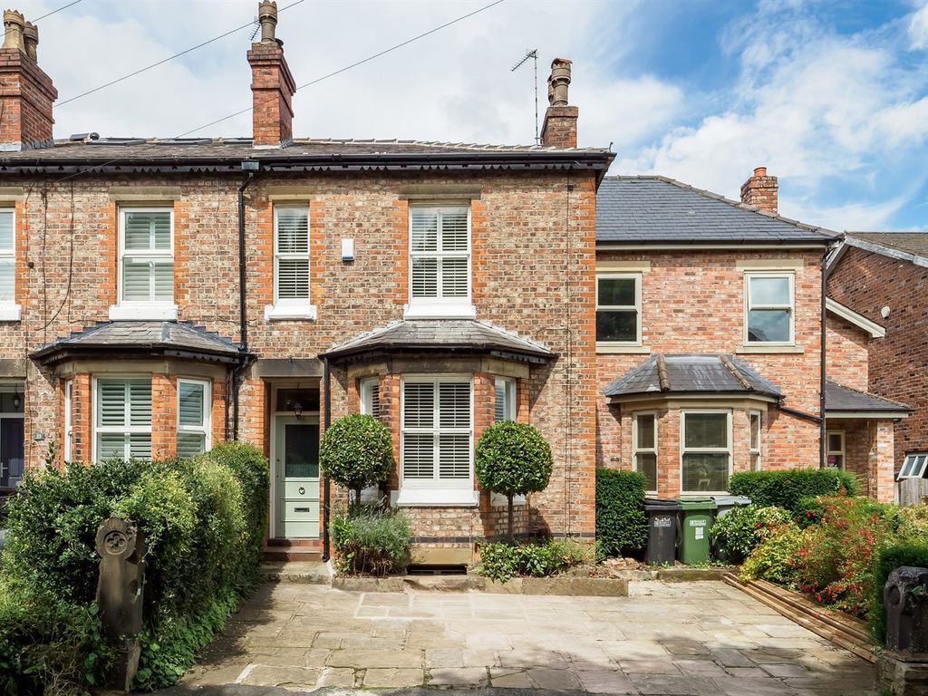 4 bed mews house for sale in Moss Lane, Alderley Edge SK9, £750,000