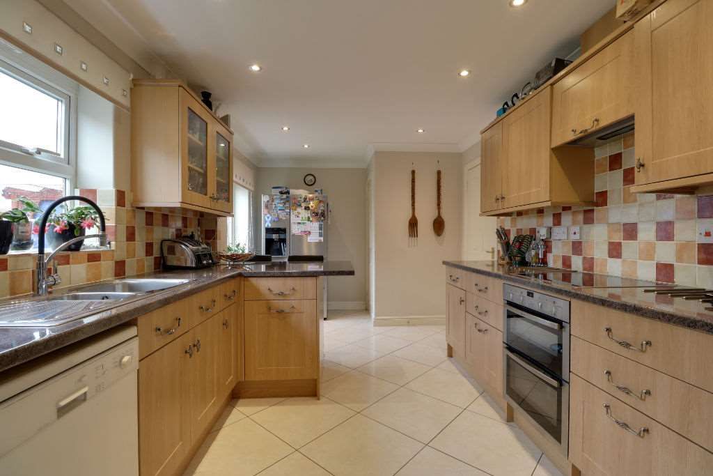 4 bed detached house for sale in Wilkie Drive, Folkingham, Sleaford NG34, £415,000