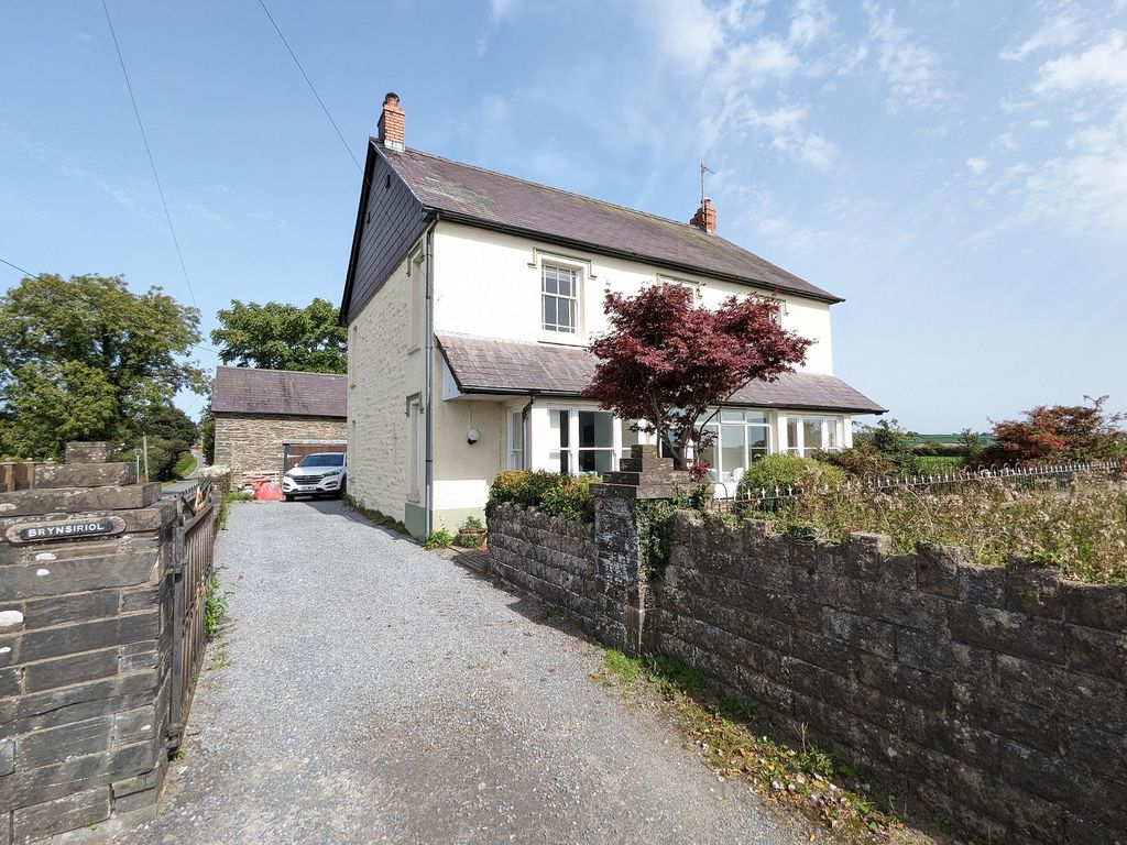 5 bed detached house for sale in Peniel, Carmarthen, Carmarthenshire. SA32, £525,000