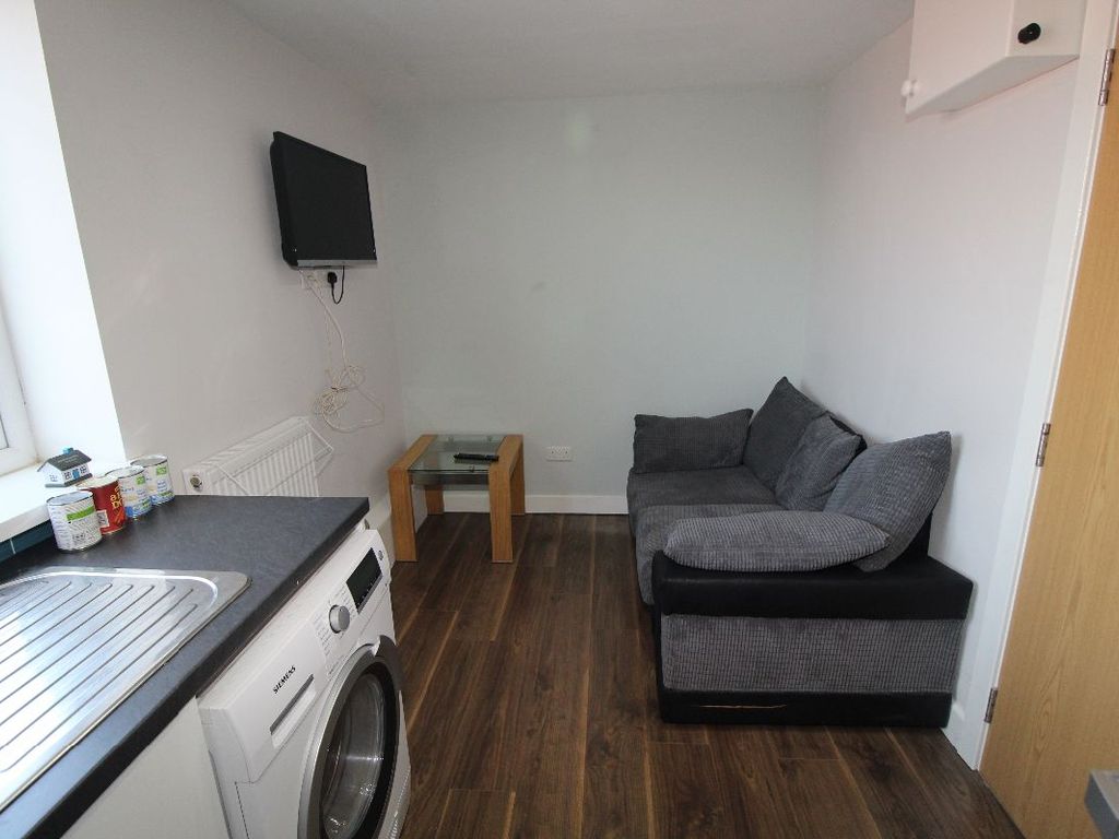 3 bed flat to rent in Hawkins Street, Flat, Preston, Lancashire PR1, £1,050 pcm