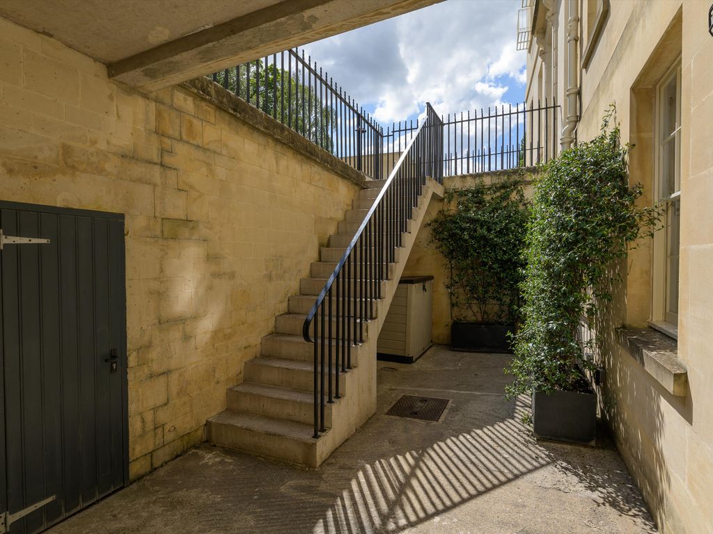 3 bed flat for sale in Somerset Place, Bath, Somerset BA1, £1,795,000