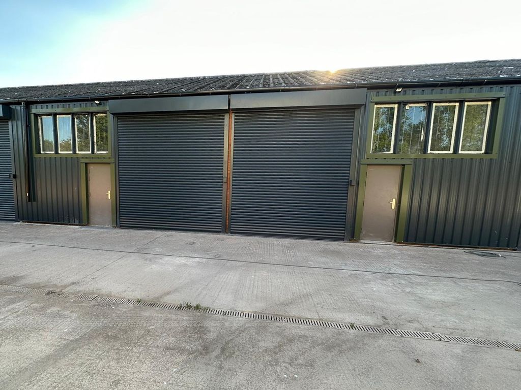 Warehouse to let in Westridge Way, Bishops Lydeard, Taunton, Somerset TA4, £33,600 pa