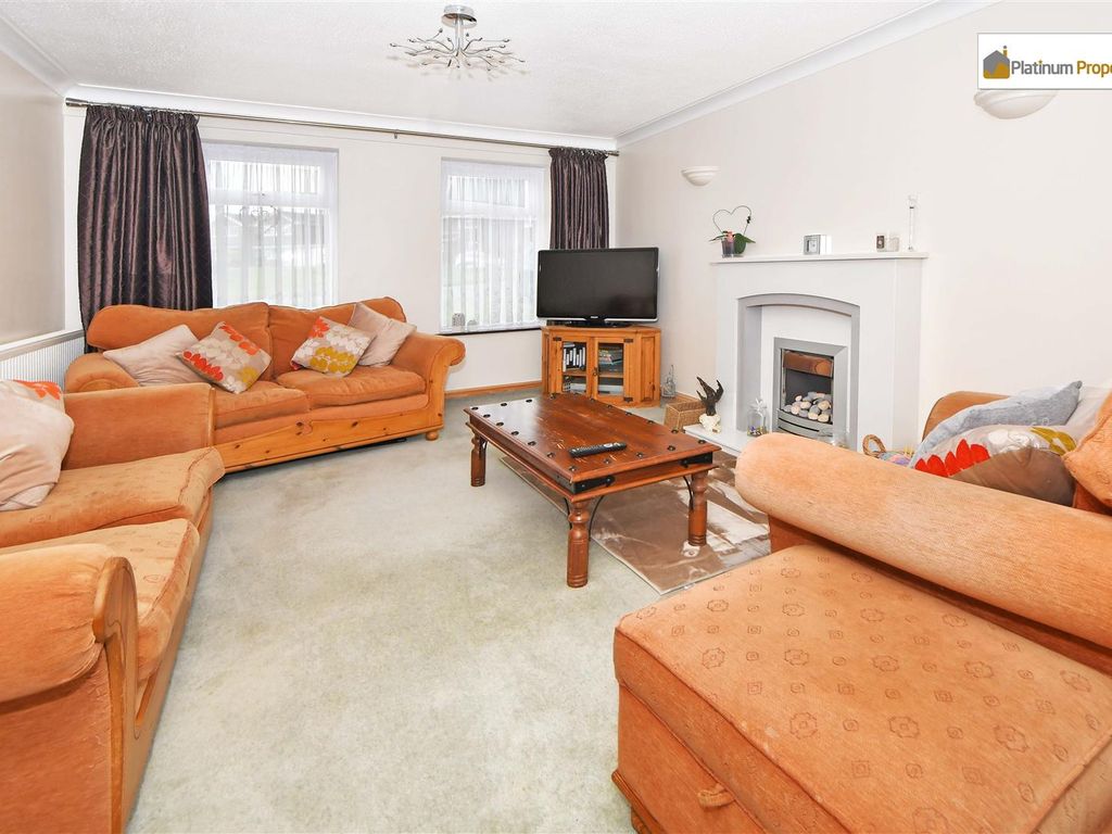 4 bed detached house for sale in Glaisher Drive, Meir Park ST3, £340,000