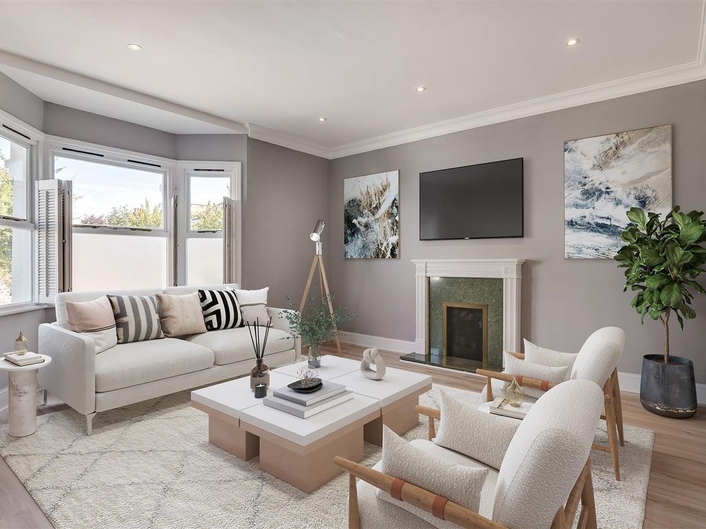 2 bed flat for sale in Brookwood Road, London SW18, £550,000