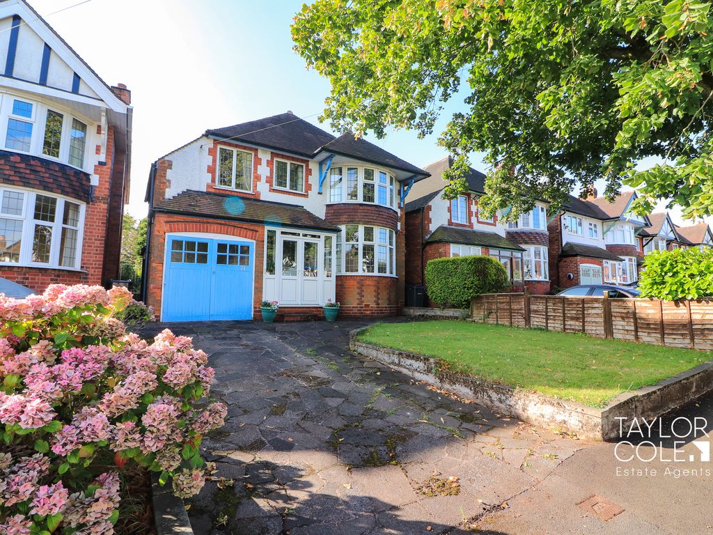 4 bed detached house for sale in Beacon Road, Sutton Coldfield B73, £500,000