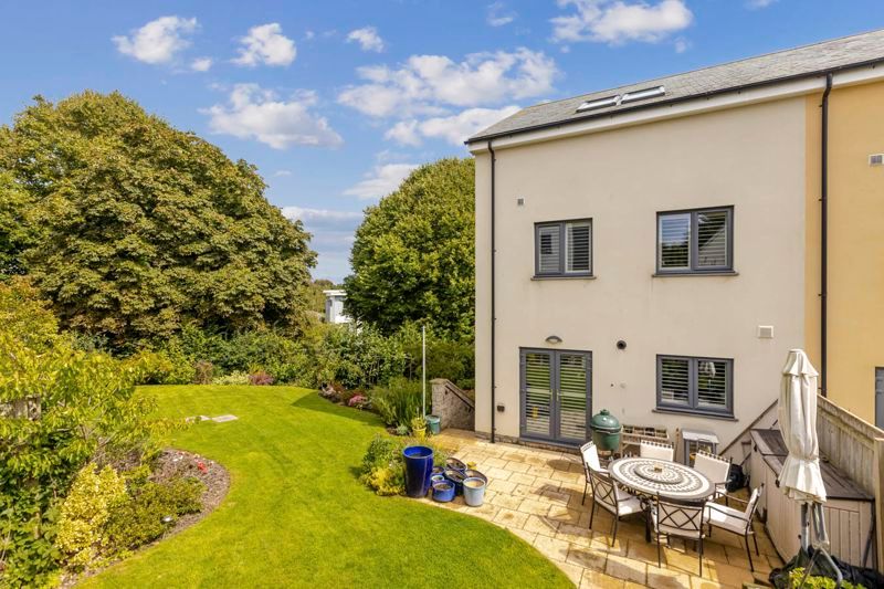 4 bed end terrace house for sale in Sharkham Drive, Brixham TQ5, £650,000