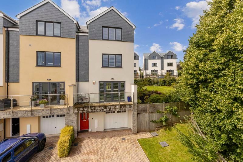 4 bed end terrace house for sale in Sharkham Drive, Brixham TQ5, £650,000