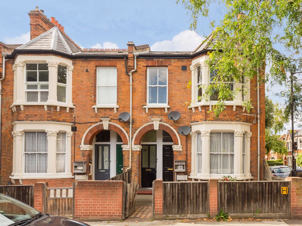 2 bed flat to rent in Oglander Road, London SE15, £2,000 pcm