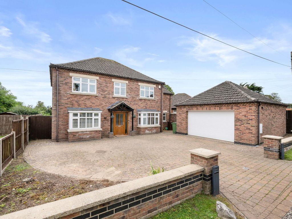 4 bed detached house for sale in Abbey Road, Swineshead PE20, £375,000