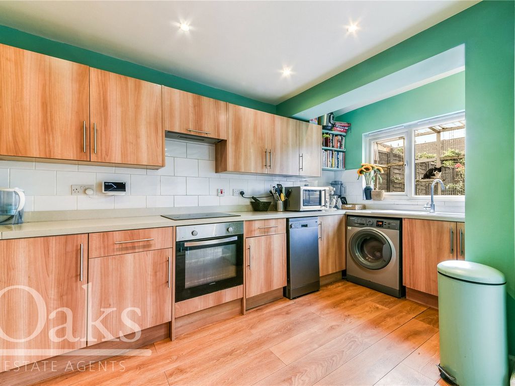 2 bed terraced house for sale in Cresswell Road, London SE25, £425,000