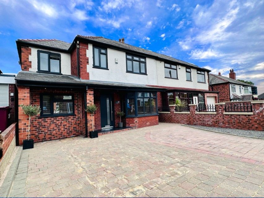 4 bed semi-detached house for sale in Lingmoor Road, Bolton BL1, £399,950