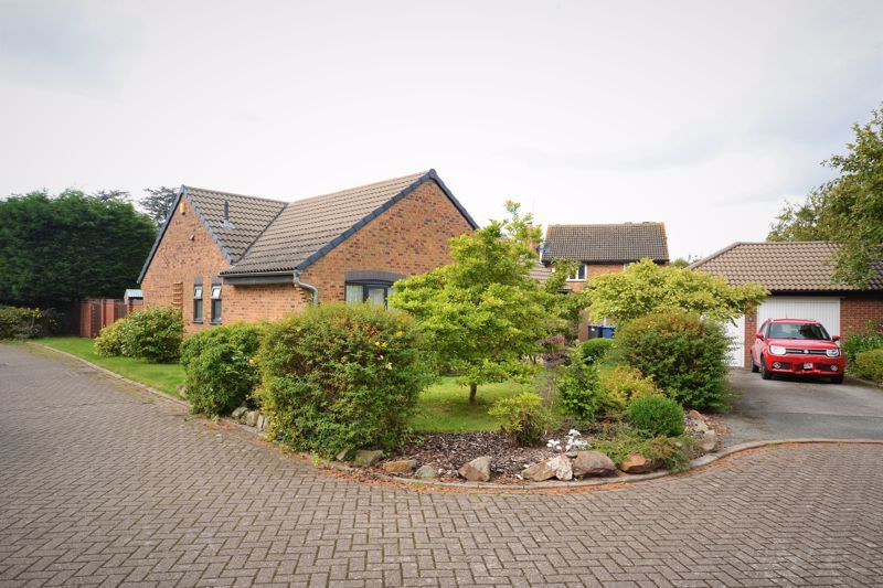 4 bed detached bungalow for sale in Thornton Close, Rufford, Ormskirk L40, £445,000