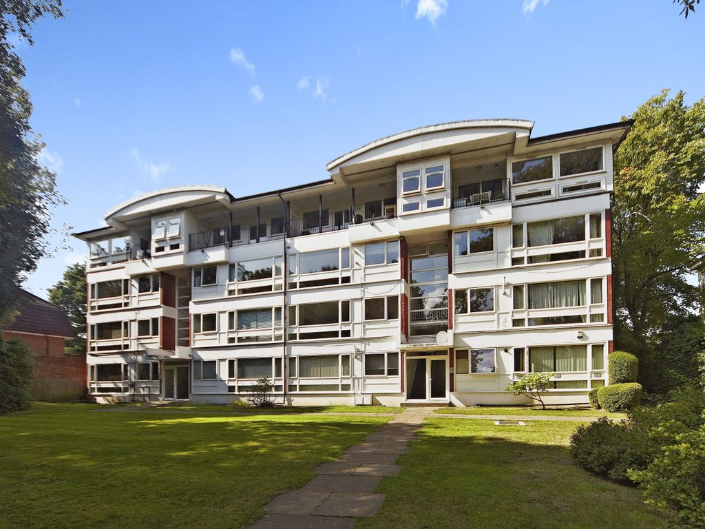2 bed flat for sale in 106 West Hill, Putney SW15, £490,000