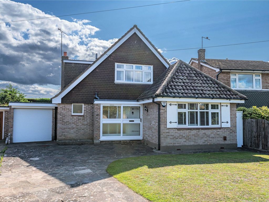 4 bed detached house for sale in Dungannon Chase, Thorpe Bay, Essex SS1, £695,000